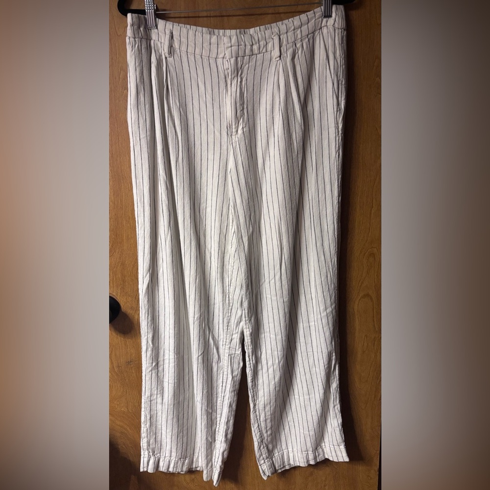 Women’s white Striped Pants